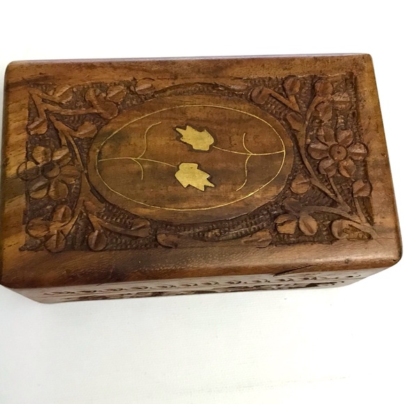 Vintage Handmade Wooden Box Handcarved - Picture 9 of 16